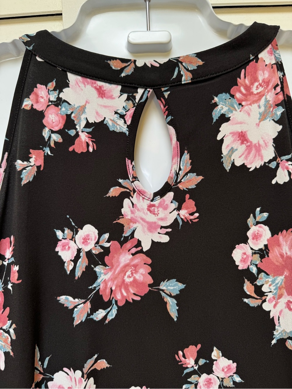 torrid Black Top with Pink Floral Print - Picture 4 of 8